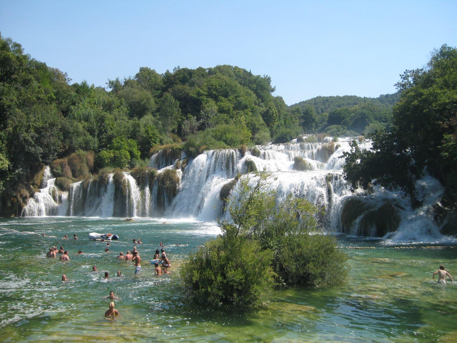 krka river area waterfalls